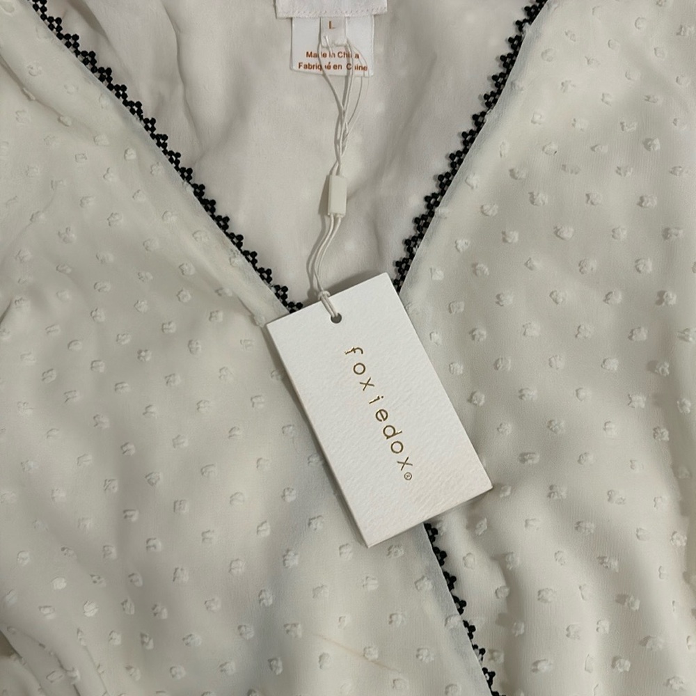 Foxiedox Cream Textured Blouse
